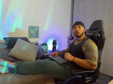 dave_max93 on Chaturbate