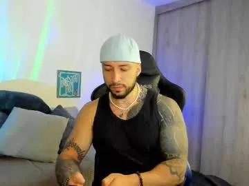 dave_max93 on Chaturbate