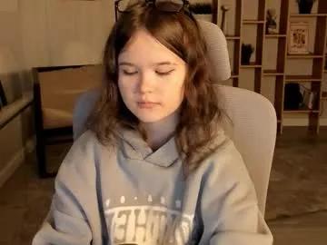 elainebeness on Chaturbate