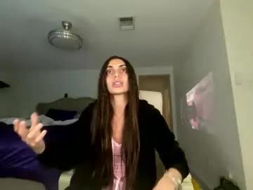 ella_ella_ella_ay on Chaturbate
