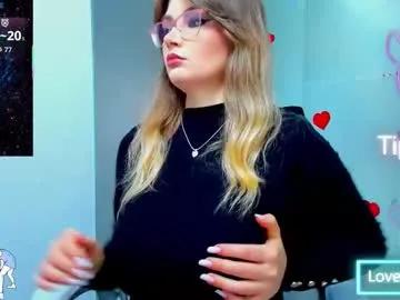 evelyne_rose on Chaturbate