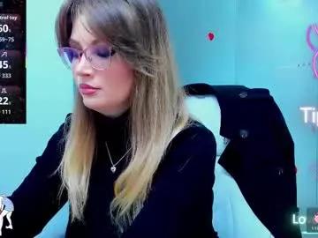 evelyne_rose on Chaturbate
