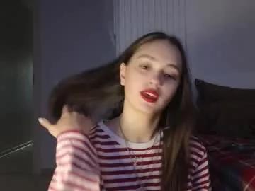 evi_woow — GOAL: tease top with red  bra [444 tokens remaining] Welcome to my room! Good morning for rich and sexy people  #feet #brunette #new #cute #young