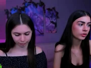 flora_ri on Chaturbate