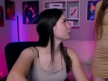 flora_ri on Chaturbate