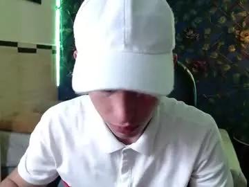 garuo_18 — GOAL: show big cum [500 tokens remaining] Welcome to my room! New babyboy in town! #latino #18 #cum #muscle #bigcock