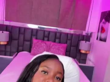 gianinalewis on Chaturbate