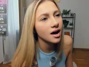 glossybabe_ on Chaturbate