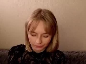 gwenkevwitch — goal : lick my fingers very gently <3 My name is Jannie and im very new here!! ^^  #shy #blonde #feet #young #new [123 tokens remaining]