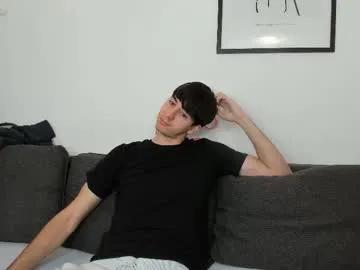 hotflirtyfella on Chaturbate