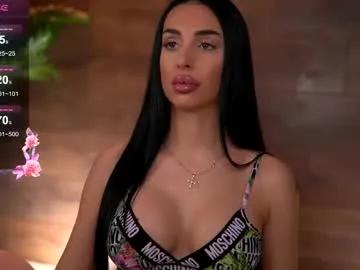 kairaandrews on Chaturbate