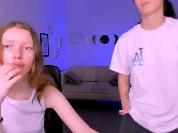 khloebeauty — GOAL: flash ass [333 tokens remaining] meow let's go play #pvt #couple #lesbians #squirt #frenchkiss #dildo #sex #redhead