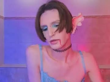 kira_long on Chaturbate