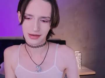 kira_long on Chaturbate