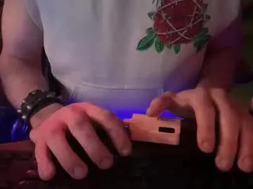 korruptedbymewmew on Chaturbate