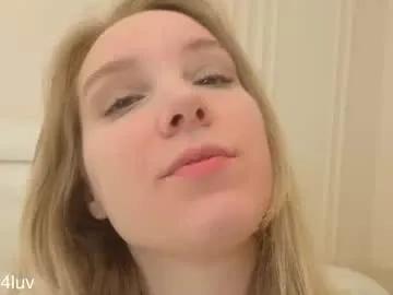 l1n4luv — Hiii, my name Lina !!!! GOAL: show panty color #shy #18 #blonde  #bigboobs [70 tokens remaining]