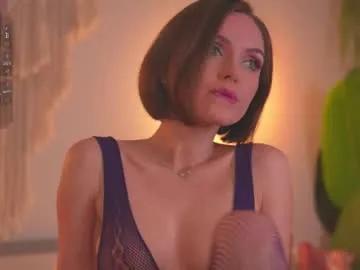 lil_fleur on Chaturbate