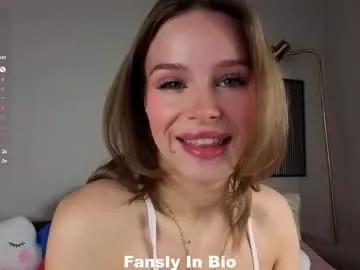 lipswithsweetonthem on Chaturbate