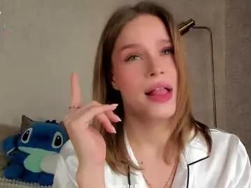 lipswithsweetonthem on Chaturbate