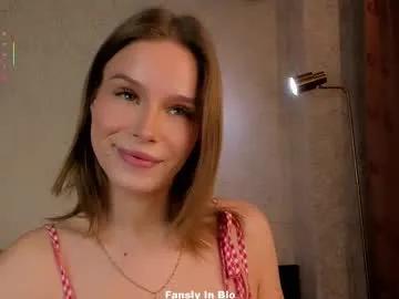 lipswithsweetonthem on Chaturbate