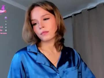lipswithsweetonthem on Chaturbate