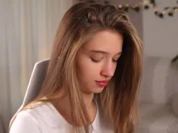 little_poetry on Chaturbate