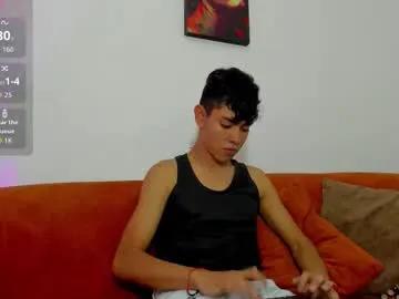 logantwink18 on Chaturbate