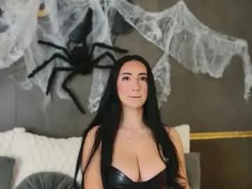 lorawarnner on Chaturbate