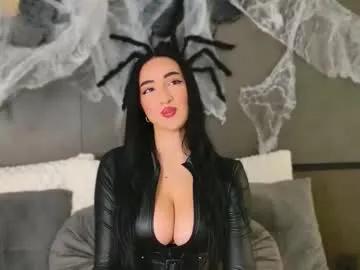 lorawarnner on Chaturbate