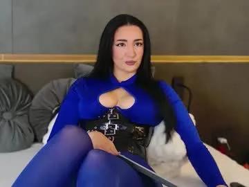 lorawarnner on Chaturbate