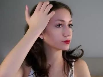 loriamarzinske on Chaturbate