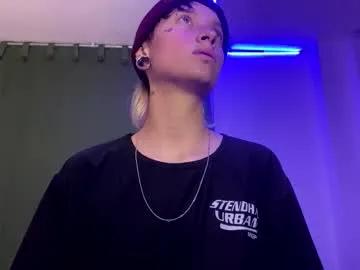 lugiiz05_ on Chaturbate