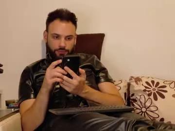 master_roberto333 on Chaturbate