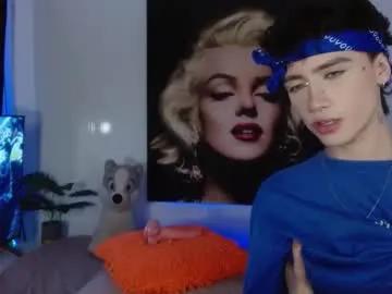 maxiy_001 — GOAL: CUM SHOW [899 tokens remaining] cum #dance #ass #colombian #latino #gay #18