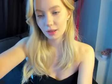 melanie_ryer on Chaturbate