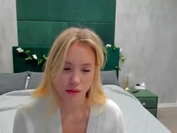 melanie_ryer on Chaturbate