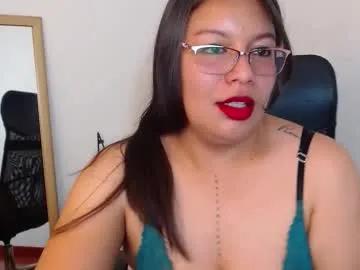 mestiza_bones on Chaturbate