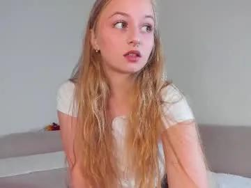 mia_meows on Chaturbate