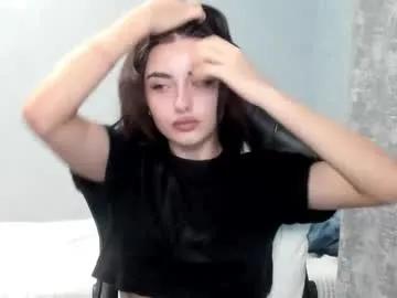 molly_ww — Good evening, come meet me.  OFF TOP. Let's talk, dance, or just spend time together #pvt #shy #new #18 #girlnextdoor #tits [635 tokens left]