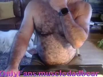 muscledadbear on Chaturbate