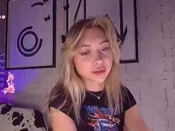 mynameisnikki_ on Chaturbate