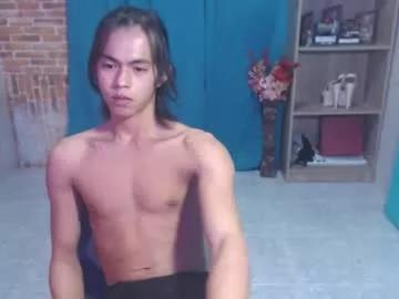 naughtyboylouie on Chaturbate