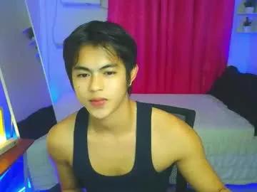 naughtyboylouie on Chaturbate