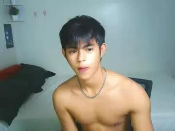 naughtyboylouie on Chaturbate