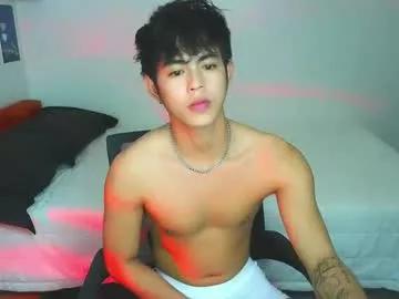 naughtyboylouie on Chaturbate