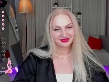 nina_deville on Chaturbate