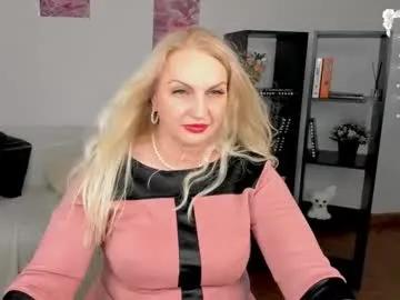 nina_deville on Chaturbate