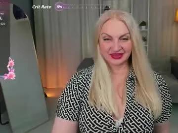 nina_deville on Chaturbate