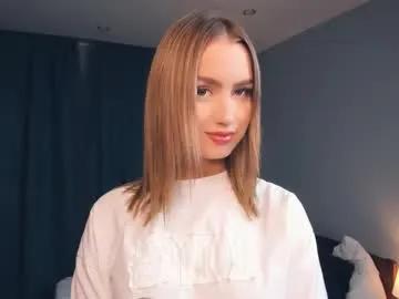 paulettelafevre on Chaturbate
