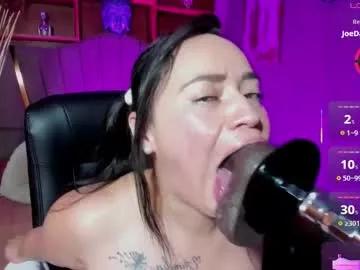 rosie_jhons on Chaturbate